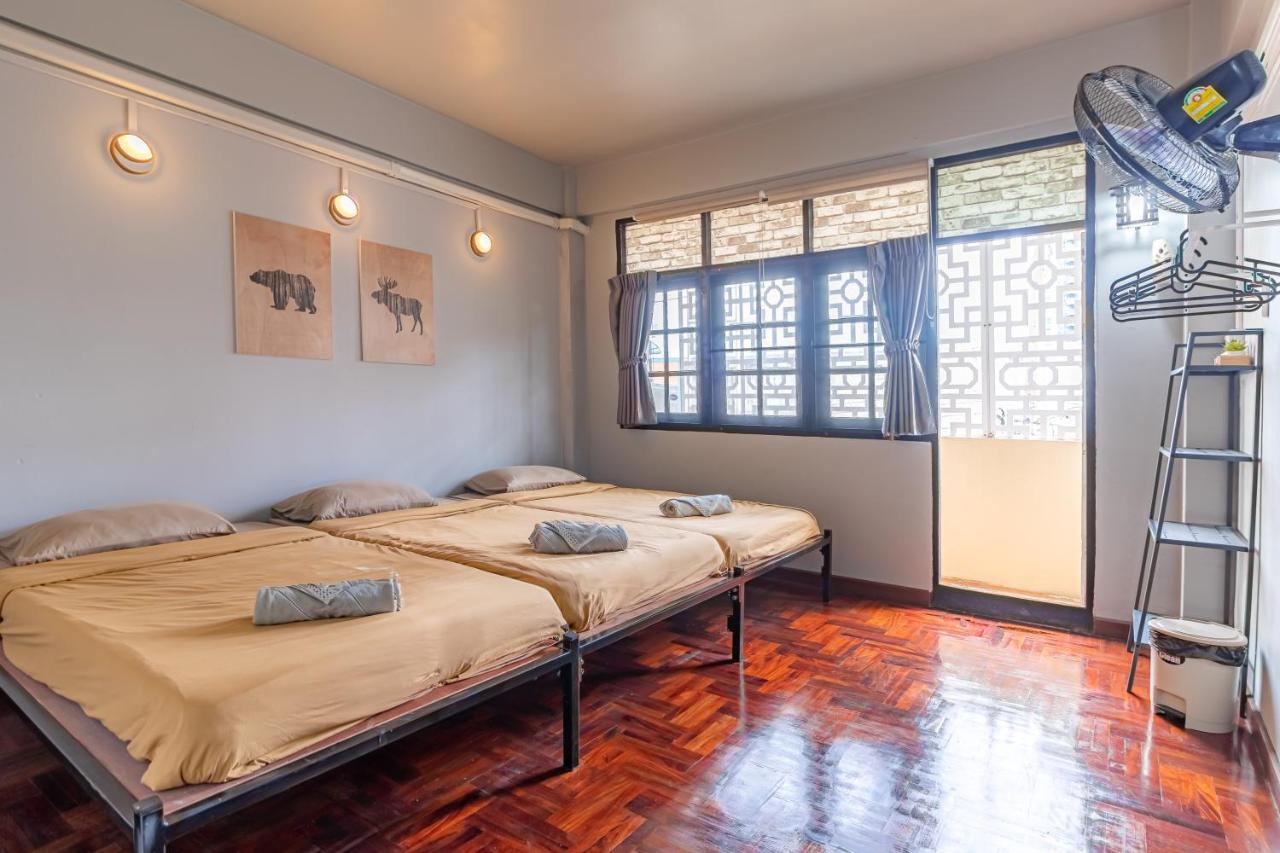 Snoozzze Hostel ใกล้รถไฟฟ้า ย่านบางรัก (Adults Only) Bangkok Eksteriør bilde