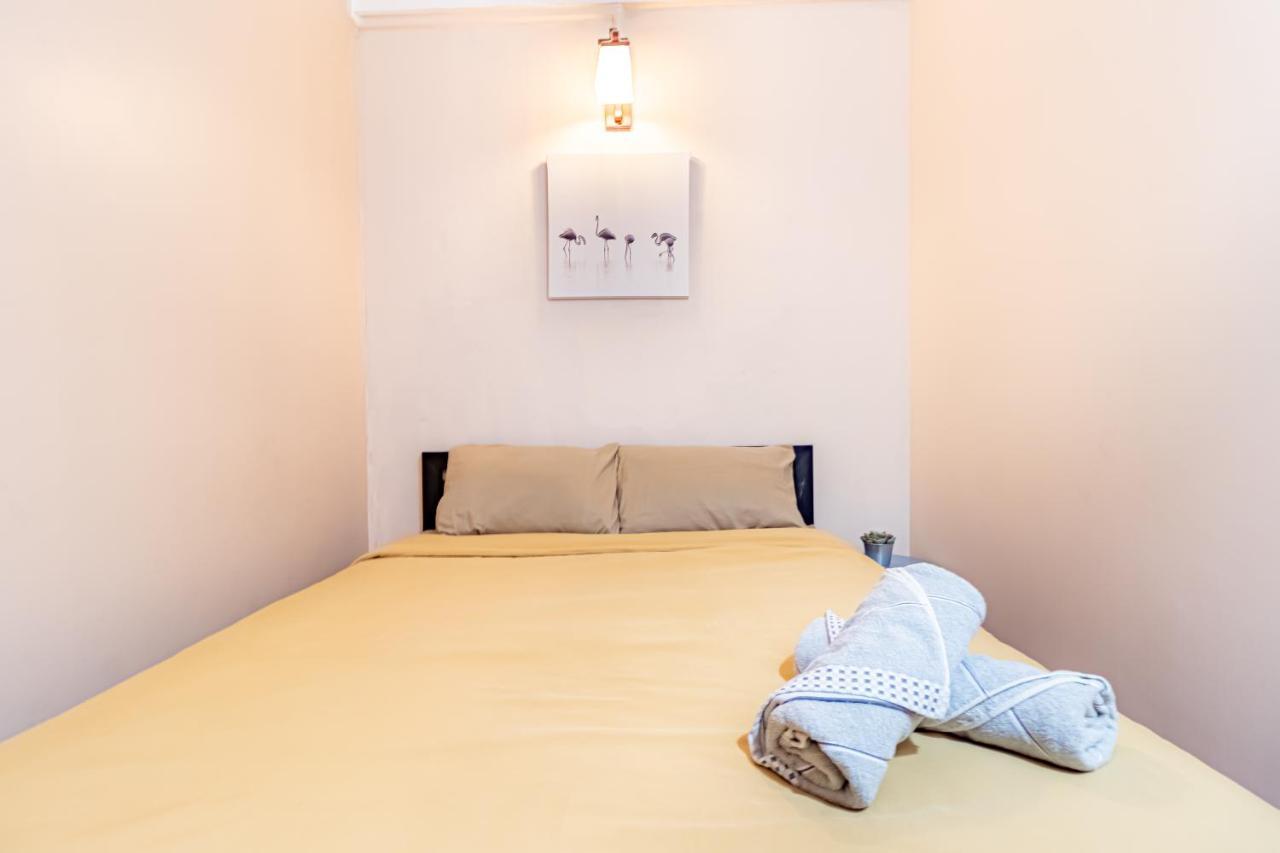 Snoozzze Hostel ใกล้รถไฟฟ้า ย่านบางรัก (Adults Only) Bangkok Eksteriør bilde