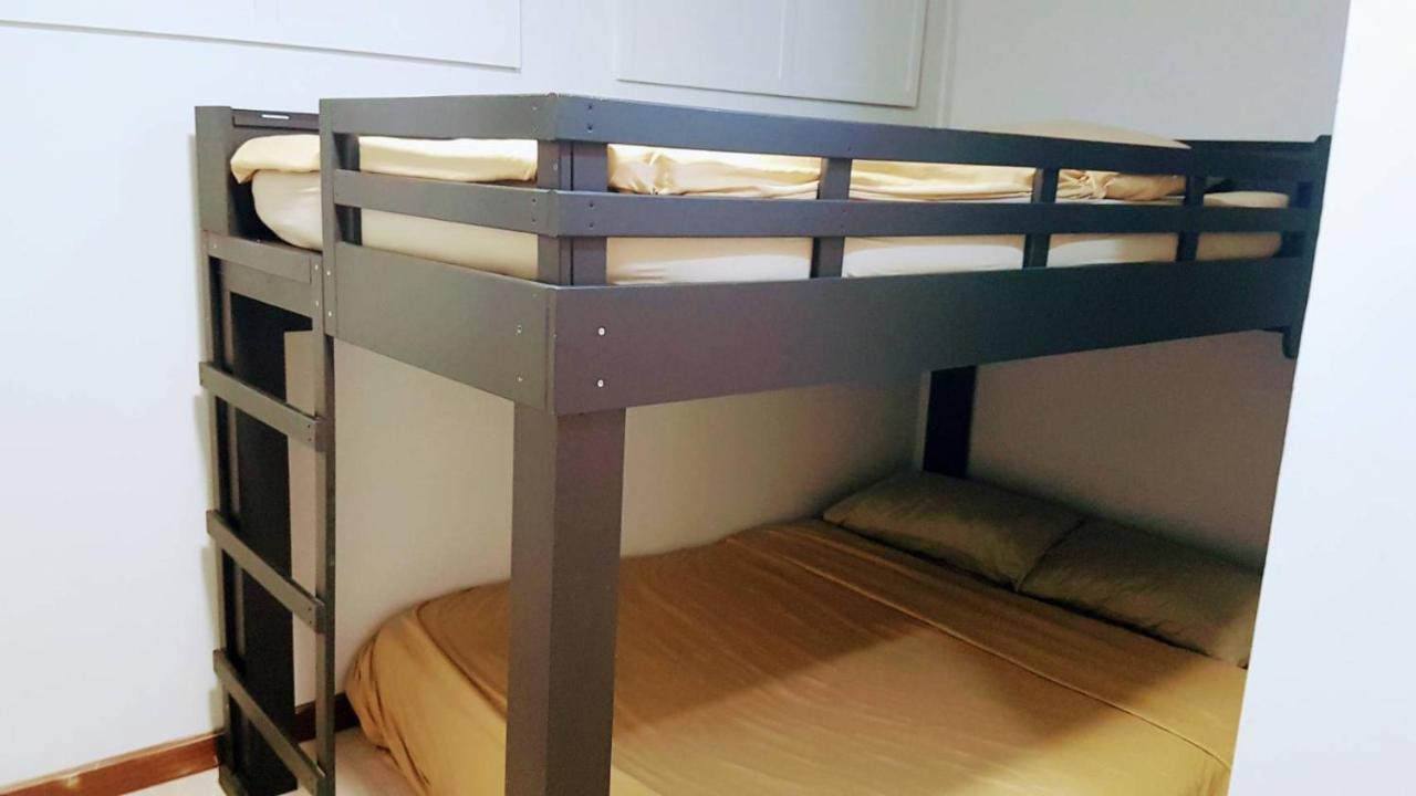Snoozzze Hostel ใกล้รถไฟฟ้า ย่านบางรัก (Adults Only) Bangkok Eksteriør bilde